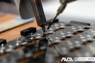Test de ponction pour les batteries au lithium